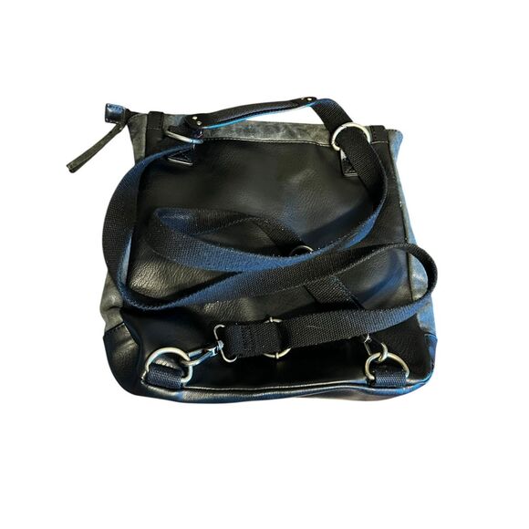 The Sak Women's Ventura Gray black Adjustable Strap Convertible Backpack Bag - Picture 2 of 8